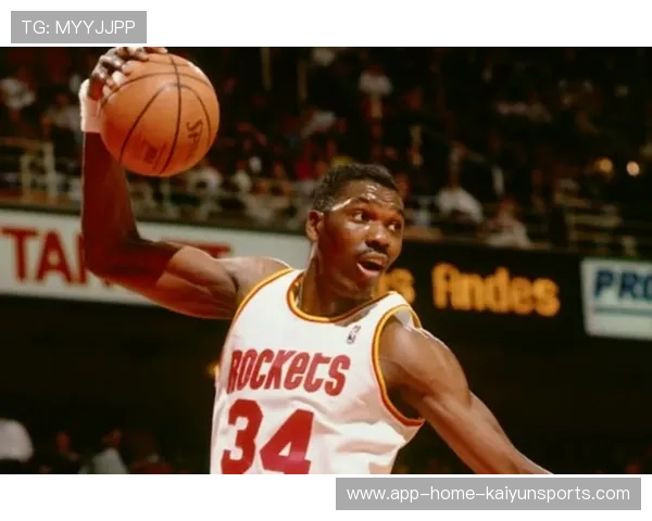 太阳教练战术换招频繁：探索篮球场上的“魔术师”