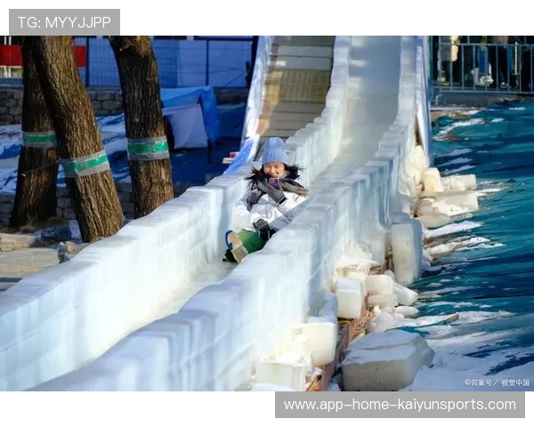 滑雪高速滑行险象环生:畅享极限的刺激与挑战 滑雪高速滑行险象环生:畅享极限的刺激与挑战