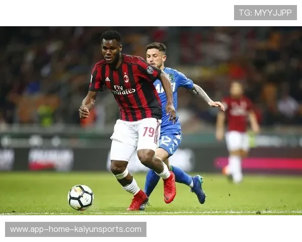 AC米兰门前补射由补位中锋果断完成 AC米兰门前补射由补位中锋果断完成