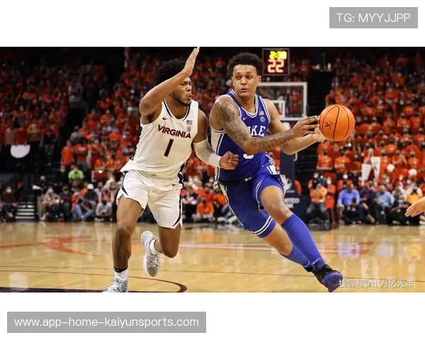 班切罗背身勾手精准命中 班切罗背身勾手精准命中