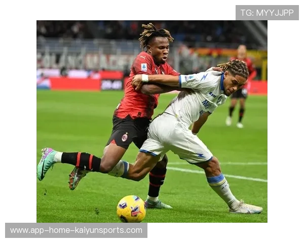 AC米兰奥卡福无球跑动极佳 AC米兰奥卡福无球跑动极佳