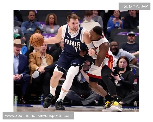 东契奇狂砍三双，湖人3连胜登西部第三！4大球员展现出色表现，湖人不敌独行侠 东契奇30 9 8