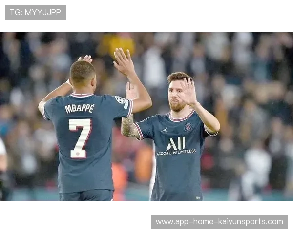 巴黎外线远射再现梅西神技，助球队奠定胜局